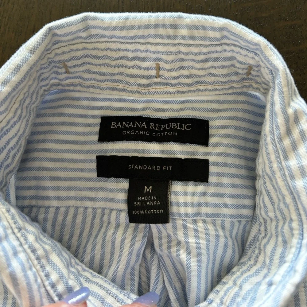 Banana Republic blue and white striped cotton standard fit button down shirt